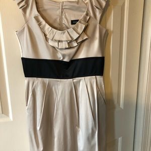 Very cute dress. EUC. Smoke free. No stains tears